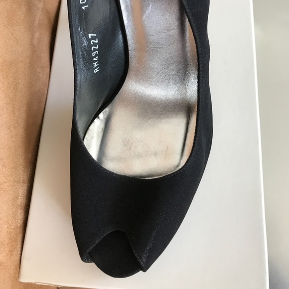 Silk Platform Stuart Weitzman Blk 10 like new - Picture 4 of 5